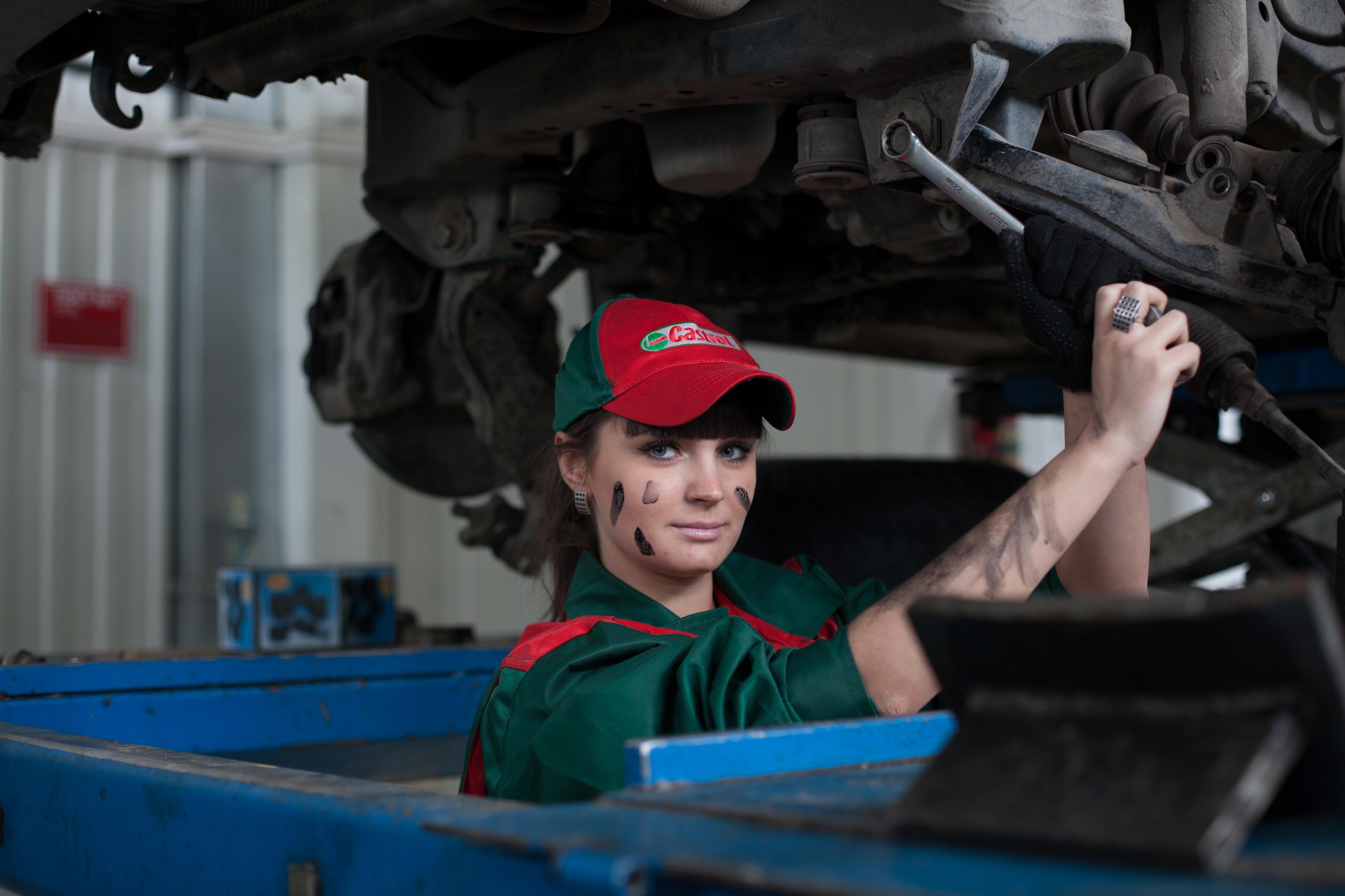 What Companies Offer Apprenticeships in the Automotive Industry?